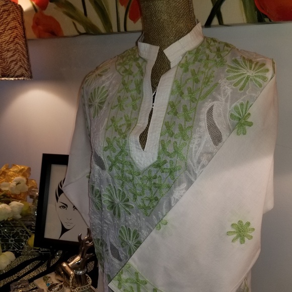 Embroidered White Tunic - Picture 3 of 8